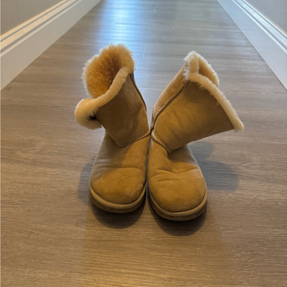 Ugg Boots with Button